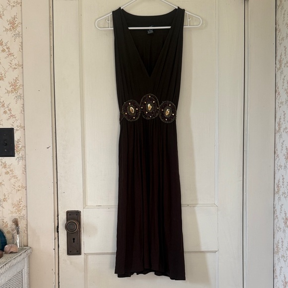 Sleeveless Brown Maxi Dress with Embellished Waist - Picture 6 of 7